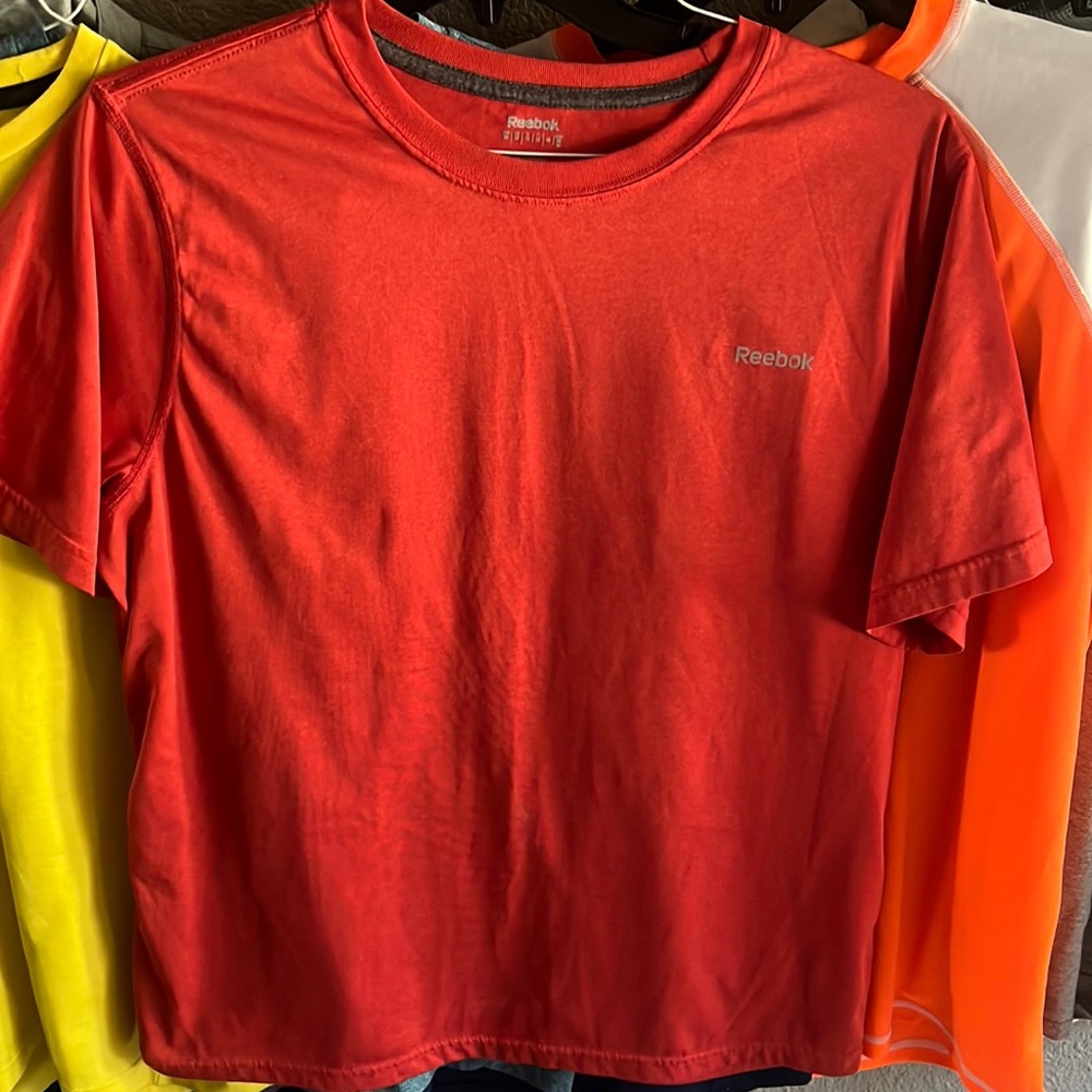 Reebok size medium shirt